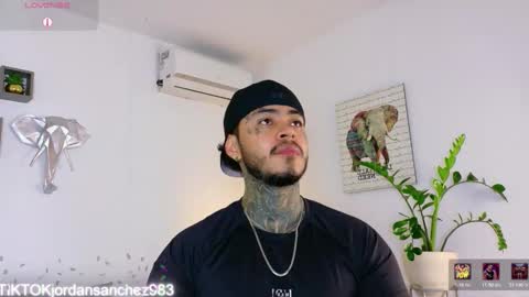 Jordan Smith online show from February 3, 2:53 am