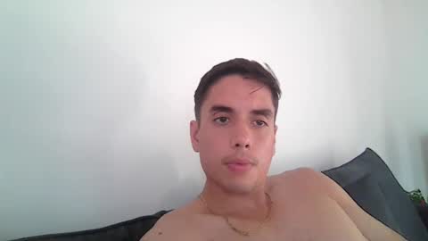 Snapshot of jorge124345 chatting on July 13, 12:24 am Babyface online show from July 13, 12:24 am