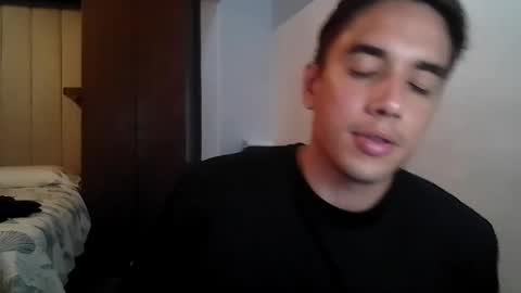 Snapshot of jorge124345 chatting on July 25, 3:15 am Babyface online show from July 25, 3:15 am
