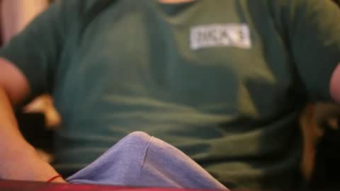 Snapshot of jorge9614 chatting on October 21, 2:23 am jorge9614 online show from October 21, 2:23 am