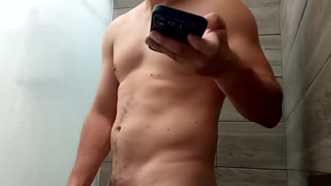 Snapshot of jorgelatino1919 chatting on June 20, 5:49 pm jorgelatino1919 online show from June 20, 5:49 pm