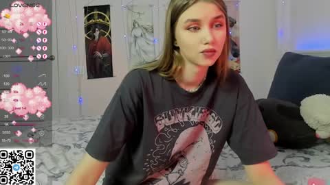 Mila online show from January 28, 7:53 pm