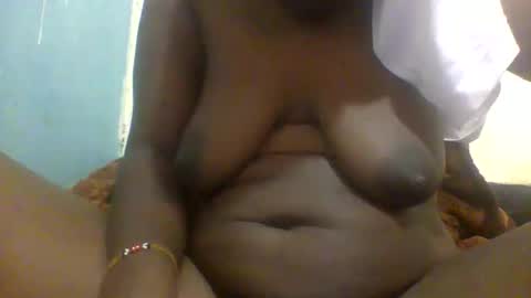 Snapshot of jos_lynn chatting on December 4, 12:47 pm jos_lynn online show from December 4, 12:47 pm