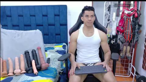 jose_rumbero91 online show from April 23, 2:24 am