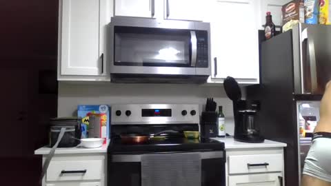 Snapshot of josenumenez chatting on July 25, 6:38 pm Jose online show from July 25, 6:38 pm