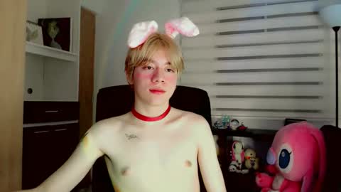 joseon_cute online show from April 28, 2:27 am