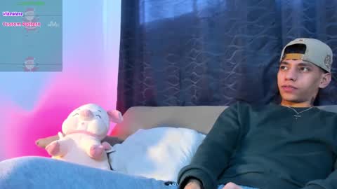 Snapshot of josep_davies chatting on December 30, 8:04 pm Josep online show from December 30, 8:04 pm