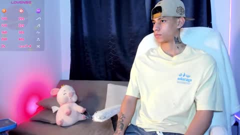 Snapshot of josep_davies chatting on January 10, 11:50 pm Josep online show from January 10, 11:50 pm