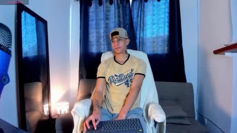 Snapshot of josep_davies chatting on January 19, 9:13 pm Josep online show from January 19, 9:13 pm