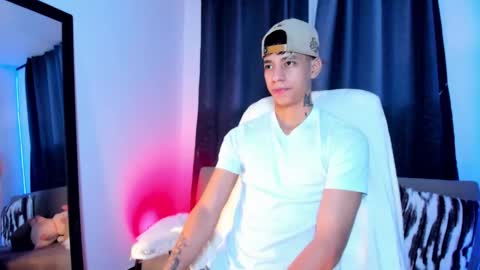 Snapshot of josep_davies chatting on January 22, 10:50 am Josep online show from January 22, 10:50 am