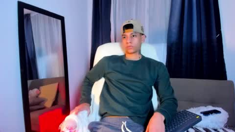 Snapshot of josep_davies chatting on January 27, 9:55 am Josep online show from January 27, 9:55 am