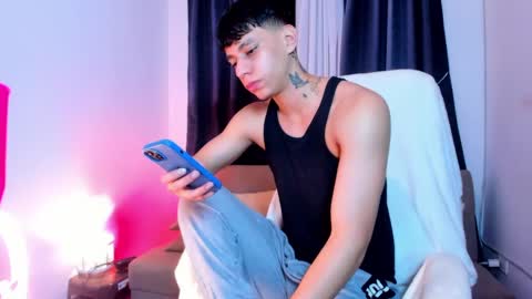 Snapshot of josep_davies chatting on February 4, 12:40 am Josep online show from February 4, 12:40 am