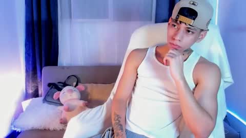 Snapshot of josep_davies chatting on February 11, 11:33 pm Josep online show from February 11, 11:33 pm