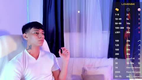 Snapshot of josep_davies chatting on February 26, 5:31 am Josep online show from February 26, 5:31 am