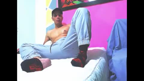 Snapshot of joseph_alvarez chatting on October 19, 4:24 am dirtyhot latin online show from October 19, 4:24 am