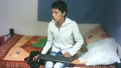 thomas y joseph online show from February 5, 3:13 am