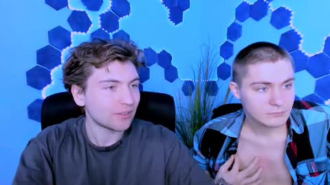 joseph_bear_ online show from March 4, 9:48 am