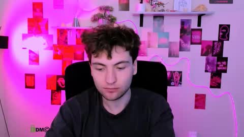 joseph_bear_ online show from March 22, 12:19 pm