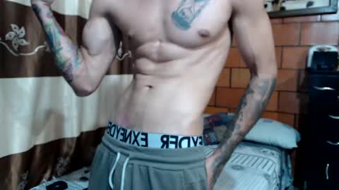 Snapshot of joseph_fit chatting on March 10, 11:49 pm joseph online show from March 10, 11:49 pm