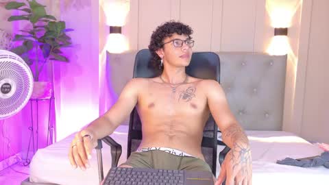 joseph_spider online show from May 21, 2:24 pm
