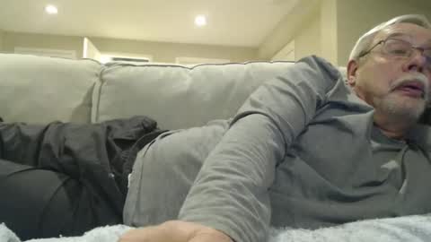 josephgr2021 online show from February 18, 2:05 am