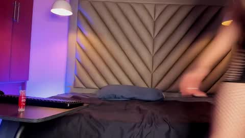 josephinelancaster online show from February 22, 10:31 pm