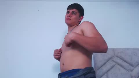 josephmosquera online show from December 24, 5:02 pm