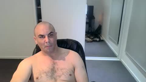 josh_aus333 online show from October 15, 12:27 pm