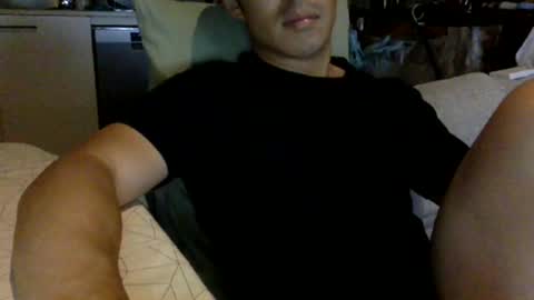 Snapshot of joshasian0713 chatting on December 6, 10:27 am joshasian0713 online show from December 6, 10:27 am