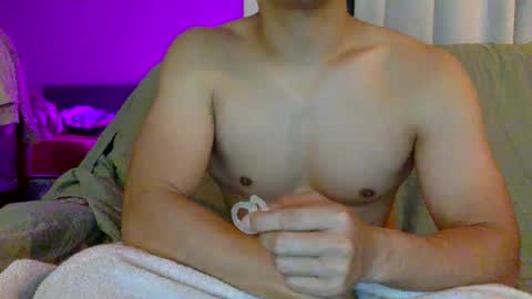 Snapshot of joshasian0713 chatting on October 2, 10:11 am joshasian0713 online show from October 2, 10:11 am