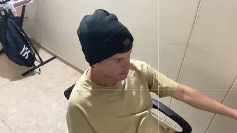 Nicolas online show from April 22, 1:52 am