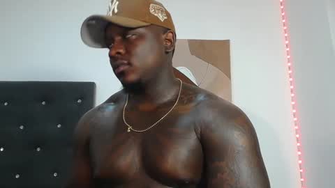 Snapshot of joshmorri chatting on November 7, 5:51 am JHON online show from November 7, 5:51 am