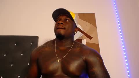 Snapshot of joshmorri chatting on November 15, 11:43 pm JHON online show from November 15, 11:43 pm