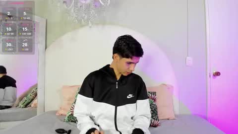 Snapshot of joshua_sanz chatting on October 14, 3:29 am Joshua Sanz online show from October 14, 3:29 am