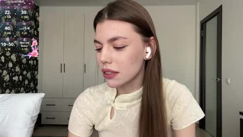 Ivy online show from June 3, 2:33 pm