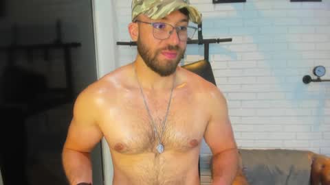 Snapshot of joshualyon chatting on January 5, 7:28 pm Joshua The Lion online show from January 5, 7:28 pm