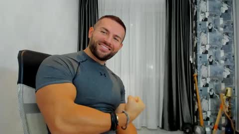 Snapshot of joshuamuscle69 chatting on January 17, 6:36 am joshuamuscle69 online show from January 17, 6:36 am