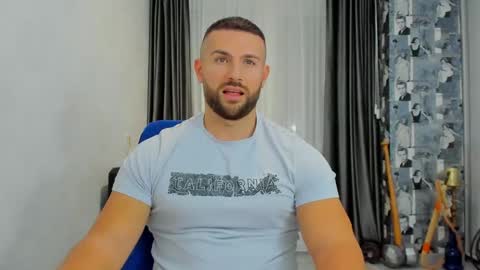 Snapshot of joshuamuscle69 chatting on January 19, 3:10 pm joshuamuscle69 online show from January 19, 3:10 pm