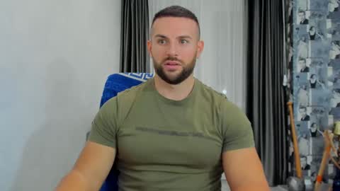 Snapshot of joshuamuscle69 chatting on January 22, 6:10 pm joshuamuscle69 online show from January 22, 6:10 pm