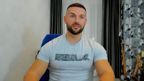 Snapshot of joshuamuscle69 chatting on January 26, 8:57 am joshuamuscle69 online show from January 26, 8:57 am