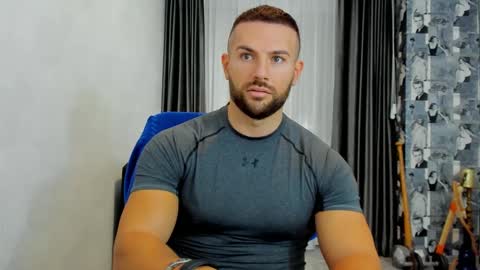 Snapshot of joshuamuscle69 chatting on January 30, 8:43 am joshuamuscle69 online show from January 30, 8:43 am