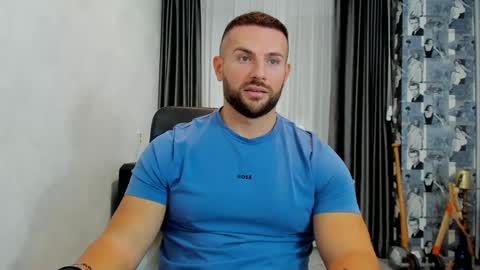 Snapshot of joshuamuscle69 chatting on January 30, 11:44 am joshuamuscle69 online show from January 30, 11:44 am