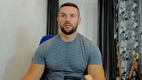 Snapshot of joshuamuscle69 chatting on February 2, 5:10 am joshuamuscle69 online show from February 2, 5:10 am