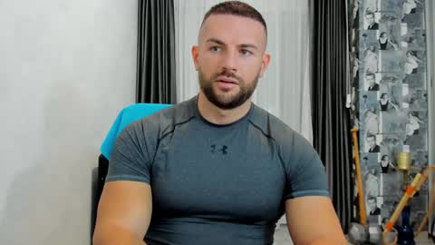 Snapshot of joshuamuscle69 chatting on February 14, 9:45 am joshuamuscle69 online show from February 14, 9:45 am