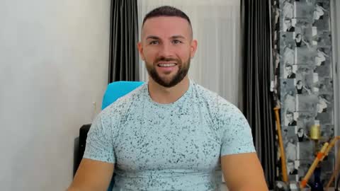 Snapshot of joshuamuscle69 chatting on February 15, 11:06 am joshuamuscle69 online show from February 15, 11:06 am