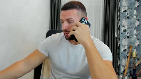 Snapshot of joshuamuscle69 chatting on February 20, 8:39 am joshuamuscle69 online show from February 20, 8:39 am