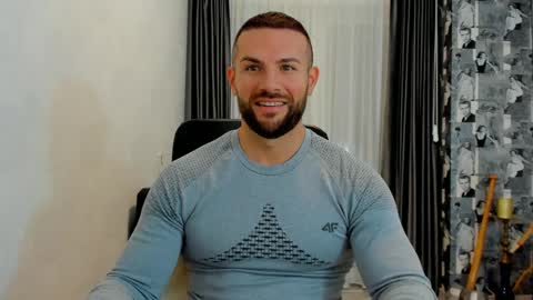 Snapshot of joshuamuscle69 chatting on February 21, 6:51 am joshuamuscle69 online show from February 21, 6:51 am