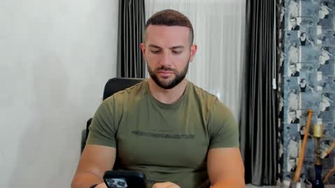 Snapshot of joshuamuscle69 chatting on February 22, 5:55 am joshuamuscle69 online show from February 22, 5:55 am