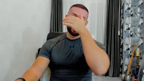 Snapshot of joshuamuscle69 chatting on February 24, 11:32 am joshuamuscle69 online show from February 24, 11:32 am