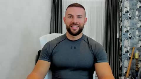 Snapshot of joshuamuscle69 chatting on February 25, 5:52 am joshuamuscle69 online show from February 25, 5:52 am